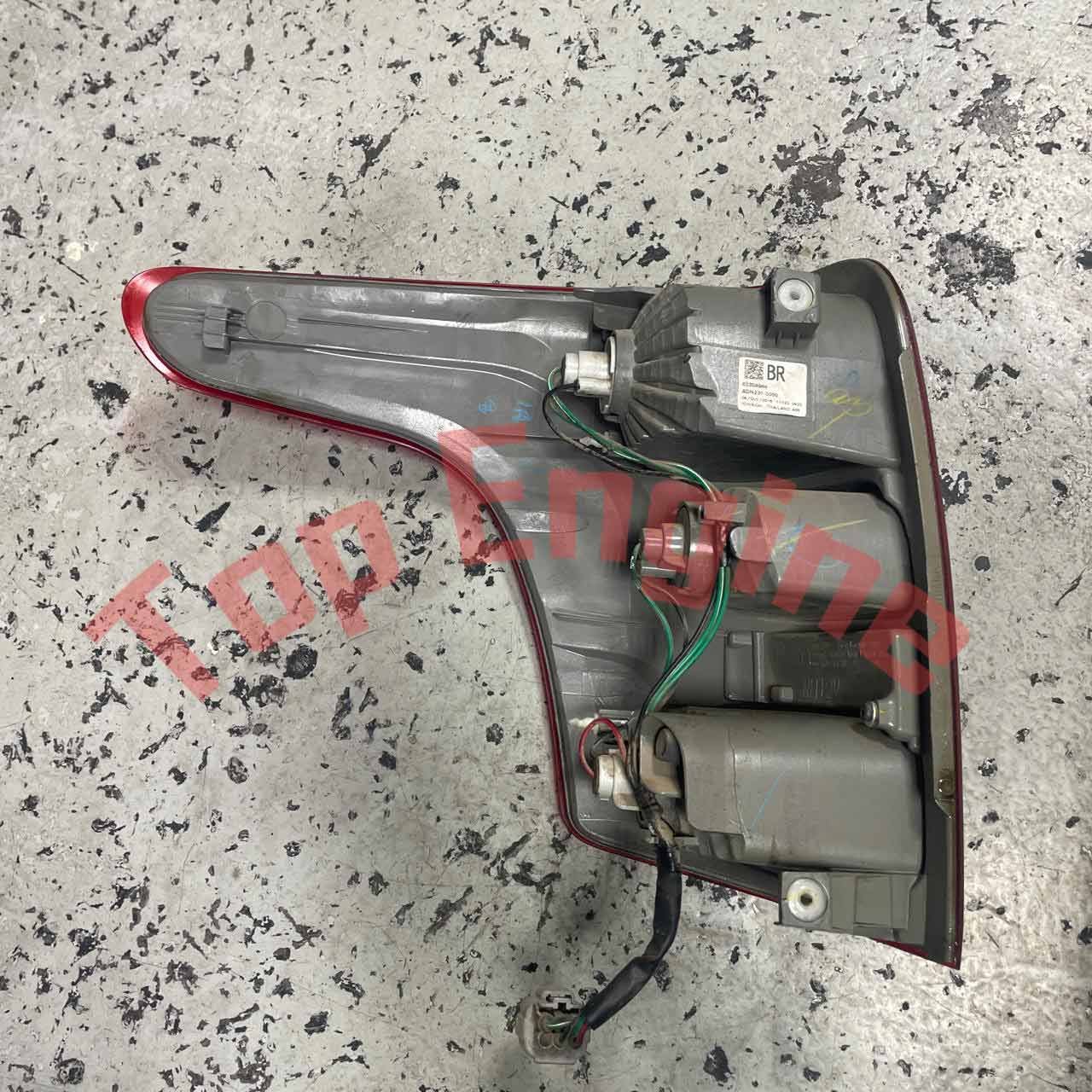 Tail Light Set Mitsubishi Triton L200 MQ 2015–2018 LH RH OEM 8330A943 8330A944